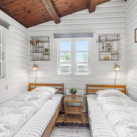3 Bedroom Amazing In Rudkobing Spodsbjerg